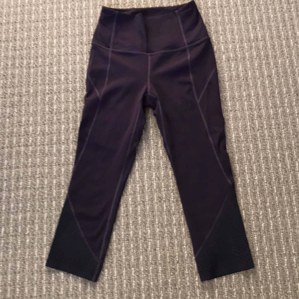 Lululemon running crops